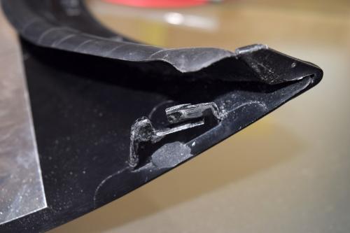 BMW E46 破損したトリムパネルの爪