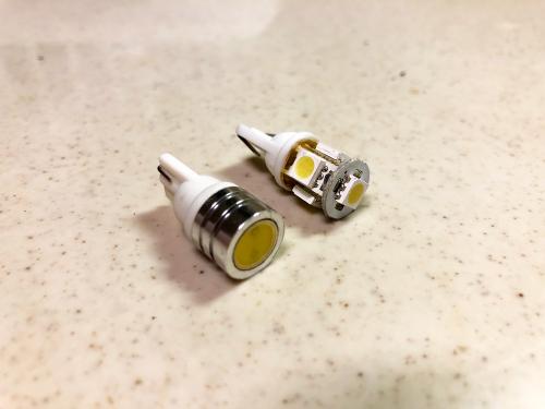 トランクルーム用LEDの交換