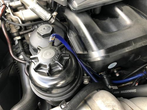 BMW E46 パワステタンクのキャップの状態