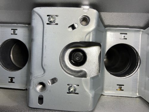 4番と5番間のスタッドボルトの状態
