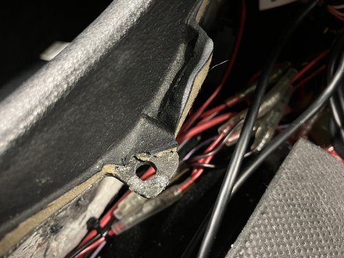 瞬間接着剤＋重曹で修理完了