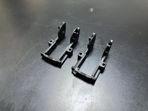 エアコンハーネスの破損したパーツ