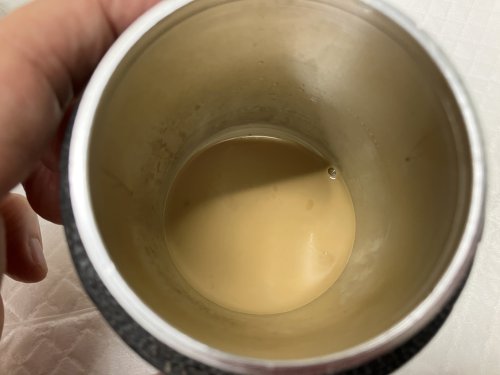 オイルキャッチタンクの中身はほぼ水