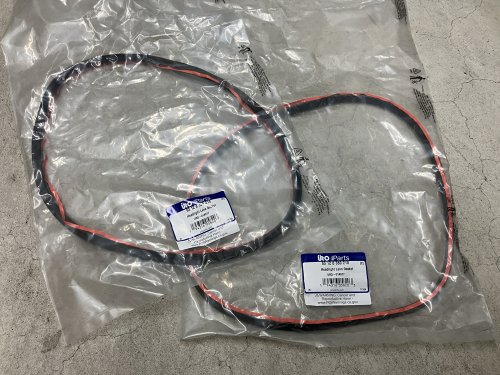 パルカさんで購入したBMW E46ヘッドライトガスケット63128380210