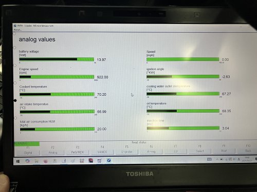 エンジン始動直後のステータス