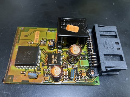EWS3の基盤を取り外した状態
