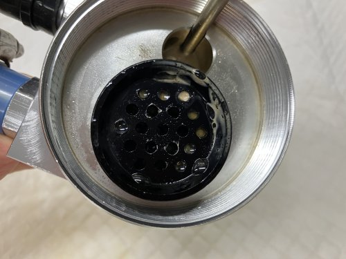 エマルジョン化したオイルキャッチタンク内部のセパレーター部分