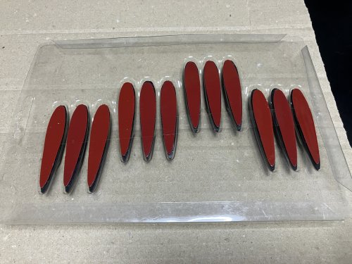 両面テープははじめから貼られている