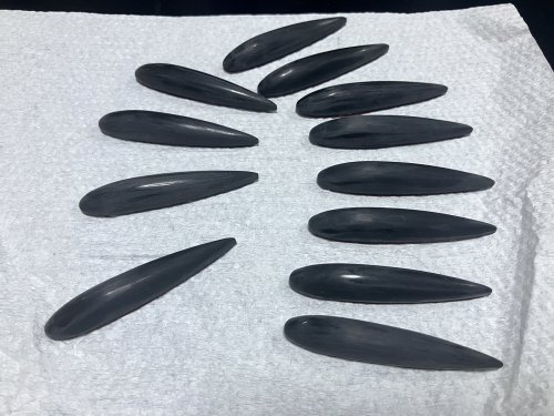 表面を600番のサンドペーパーで足付