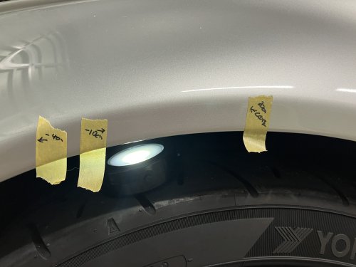 取り付けた場所をマスキングテープでマーキング