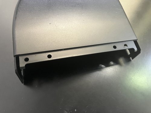 ステアリングコラム上側本体の上記の４つの穴