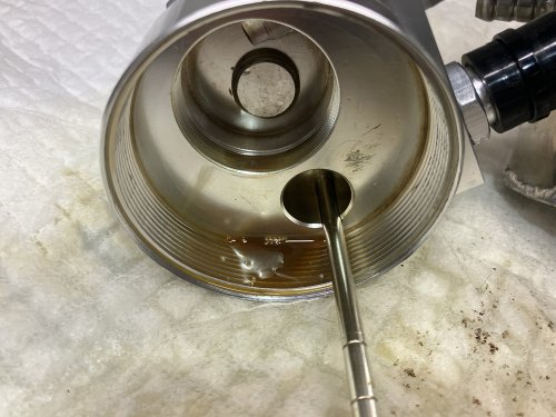 オイルキャッチタンク蓋裏部分