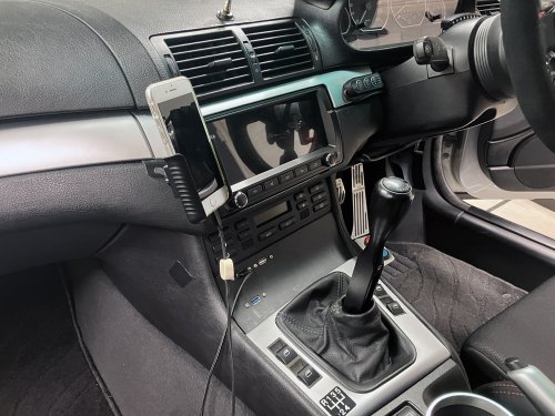 取り付けたスマフォフォルダ