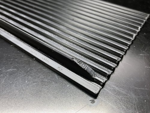 3Dプリンターで出力した蛇腹蓋の取っ手部分