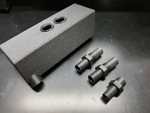 ナイロン12CFで最終出力したオイルセパレーター