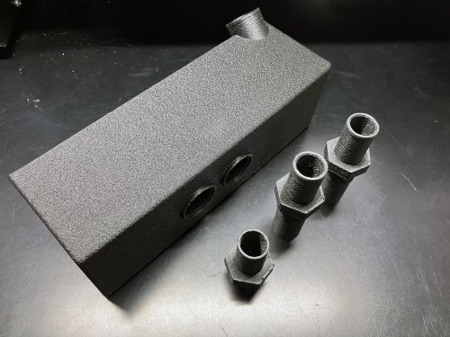 ナイロン12CFで最終出力したオイルセパレーター