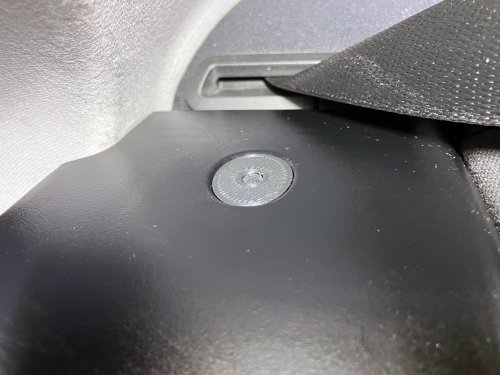 作成したクリップで実際にカバーを固定してみた