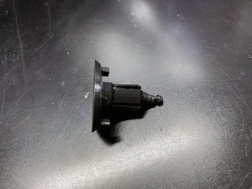 ２ピースパーツを瞬間接着剤と重曹で固定