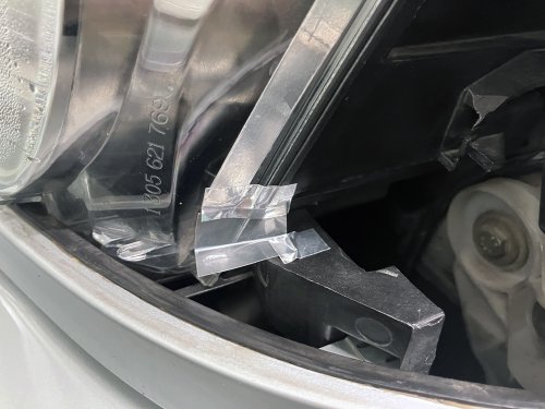 樹脂パーツが破損していたので水分の侵入を避けるための対策