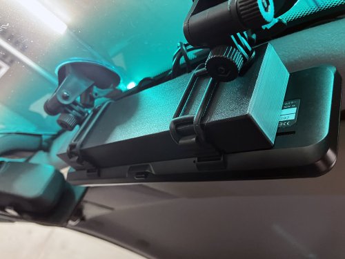 取り付けたスマートミラー型ドライブレコーダー