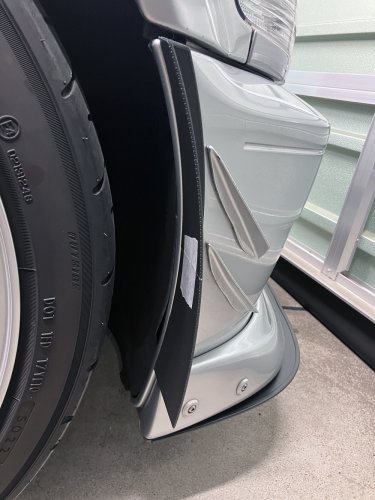 フロントホイールハウスアーチR部分