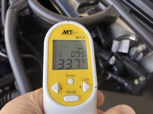 オイルセパレーターの表面温度