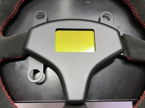 ステアリングカバーを塗装後、ステアリングに仮当て