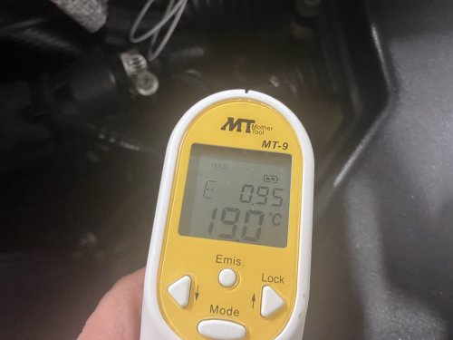 アルミオイルキャッチタンクの表面温度