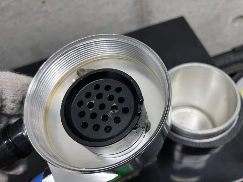 オイルキャッチタンクのIN側部分に付着していた水滴