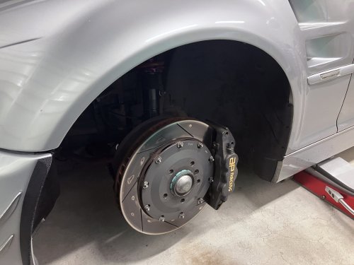 ジャッキアップした状態