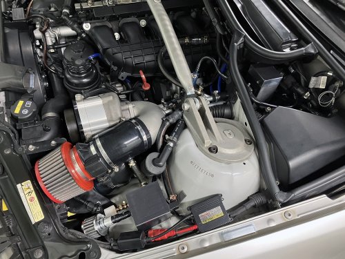 ガレージに戻って早速分解作業開始