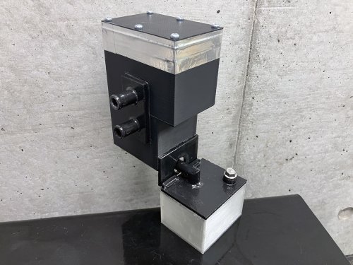 バージョン８を改造したオイルセパレーター本体