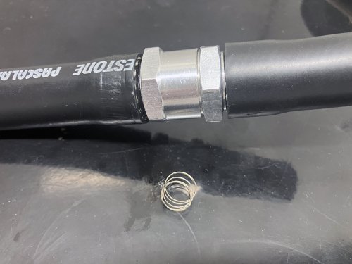 チェックバルブのばね抜き