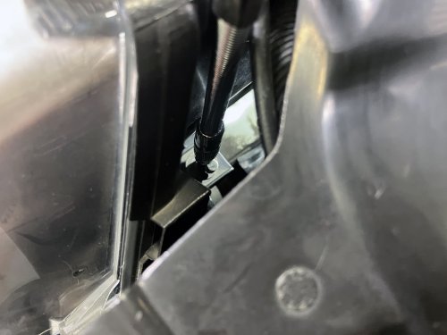 トルクスネジを取り付けた