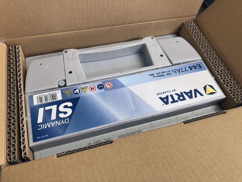 購入した新品VARTAバッテリー