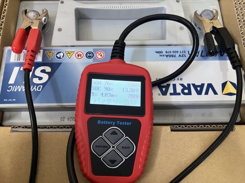 バッテリー充電後のバッテリーチェッカーの状態