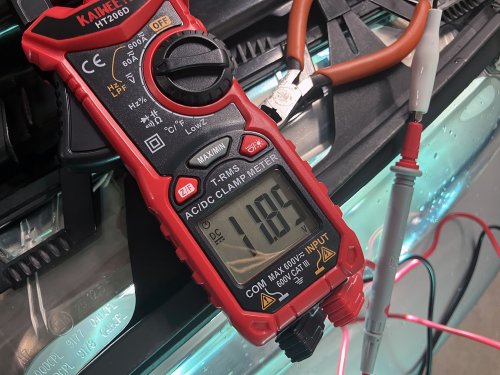 左ライト点灯状態でのバラスト入力電圧は11.85V