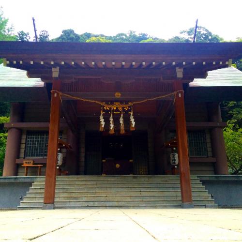 安房神社　神殿