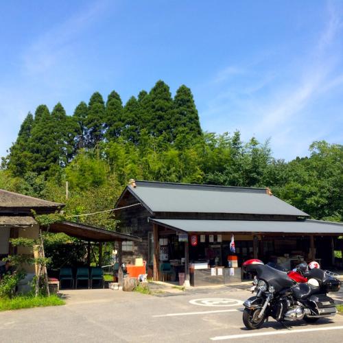 ラーメン八平　隣の餃子屋