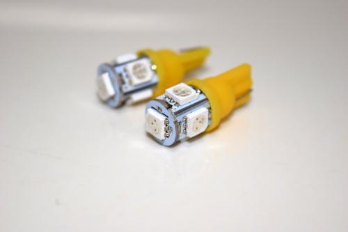 ヤフーショップで購入したT-10 LEDバルブ