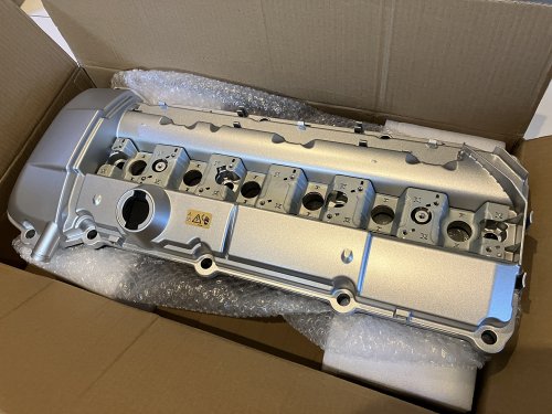 M52TUB/M54Bアルミエンジンヘッドカバー2