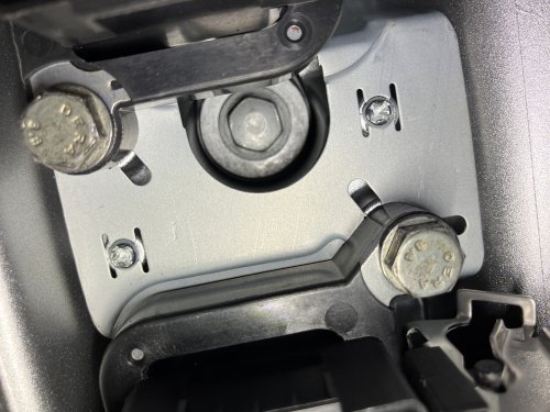 3番目のグロメットの状態。