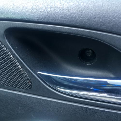 BMW E46 クーペ　ドアパネルの取っ手部分（難所）
